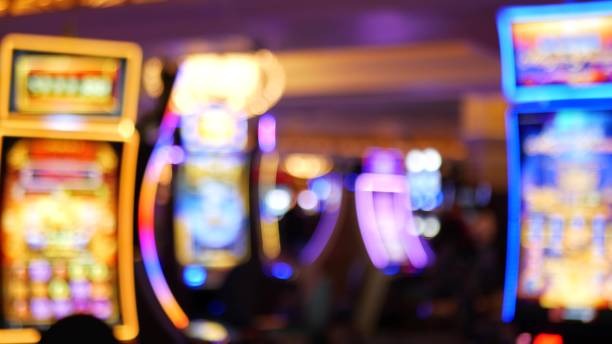 Lightning Baccarat live dealer table showing multiplier cards highlighted on screen